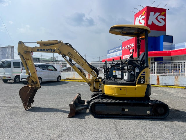 Komatsu PC30MR-3