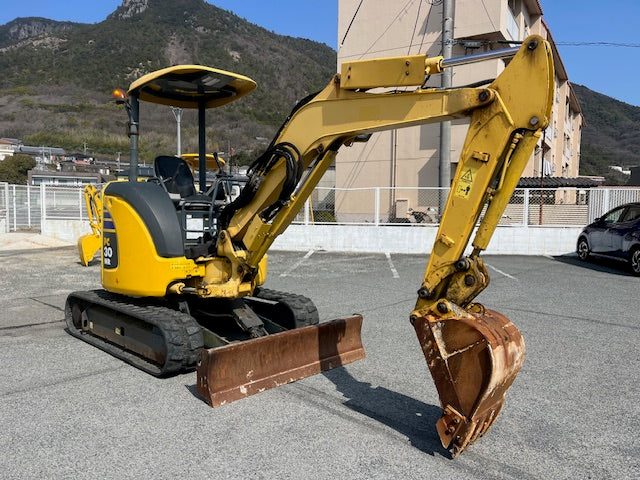 Komatsu PC30MR-3