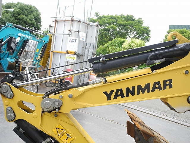 Yanmar Vio20-6