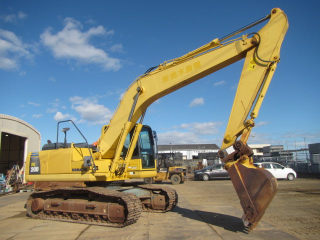 Komatsu PC200-8N1